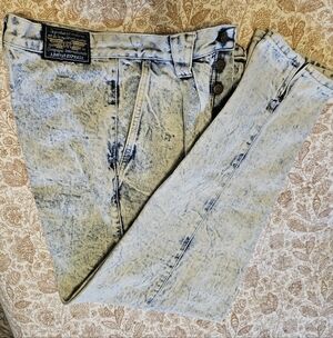 Women's Light Blue Acid Wash Skinny Jeans